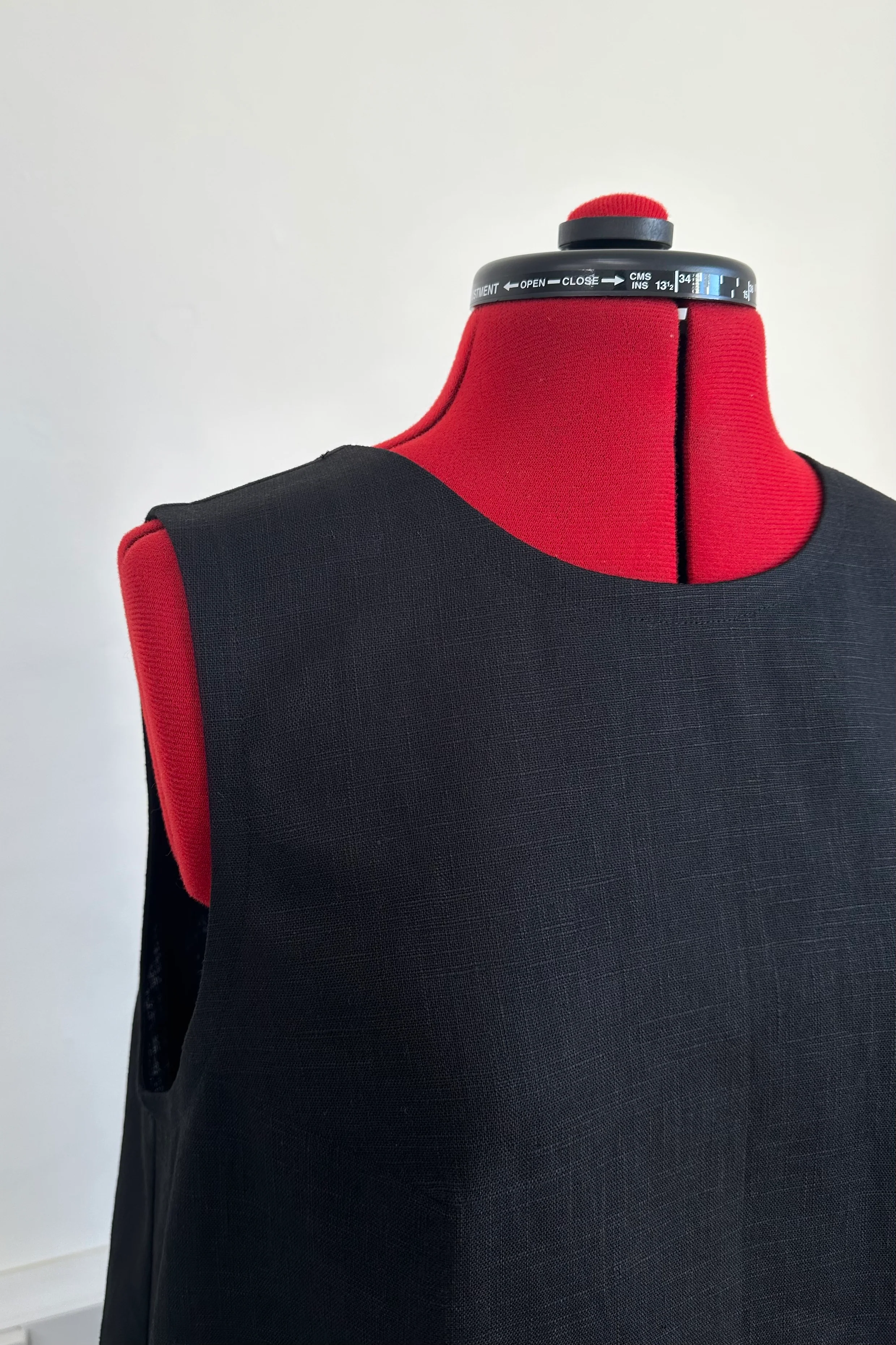 Atwin The Label - The Daily Dress In Black Ramie Linen - Image 6