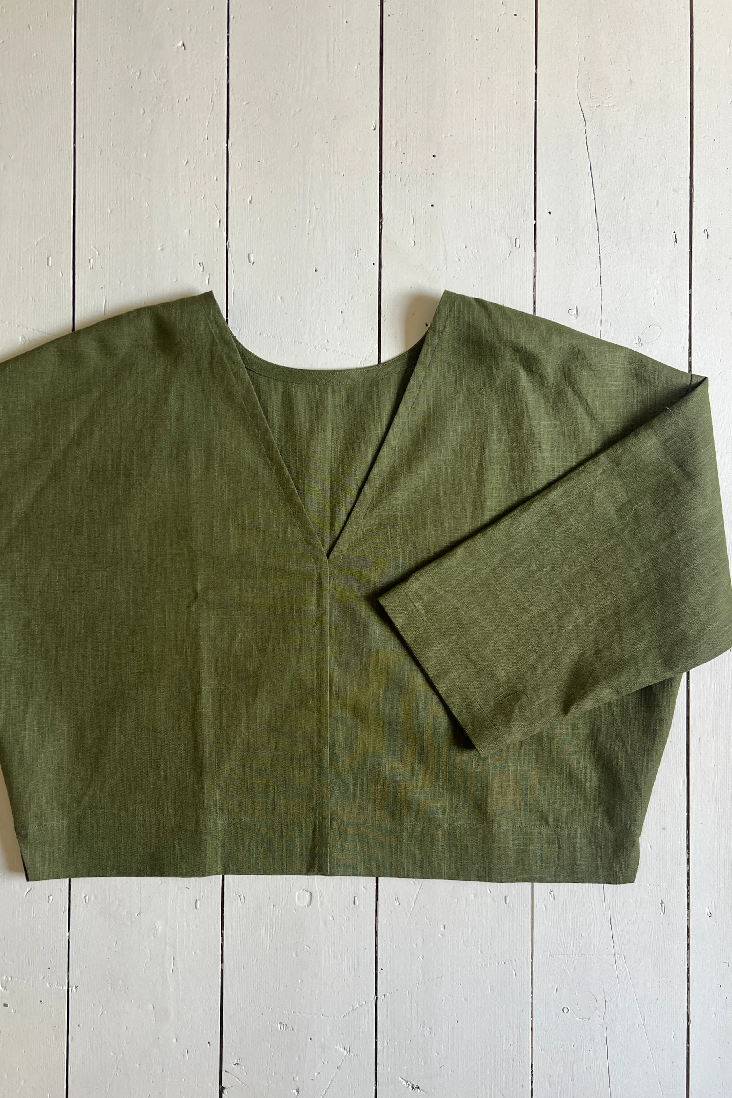 Atwin The Label - The Reversible Top In Khaki Ramie Linen - Image 3