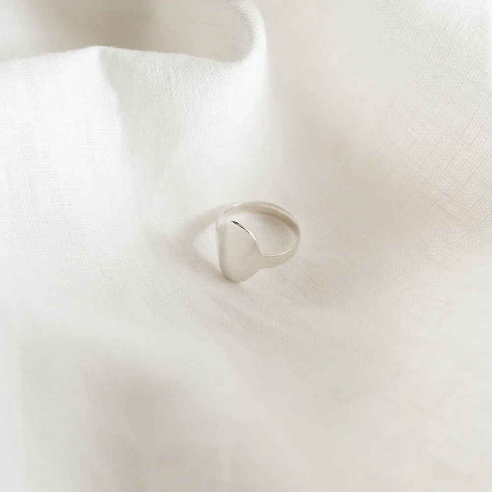 Studio Adorn - Oval Shield Ring - Image 3